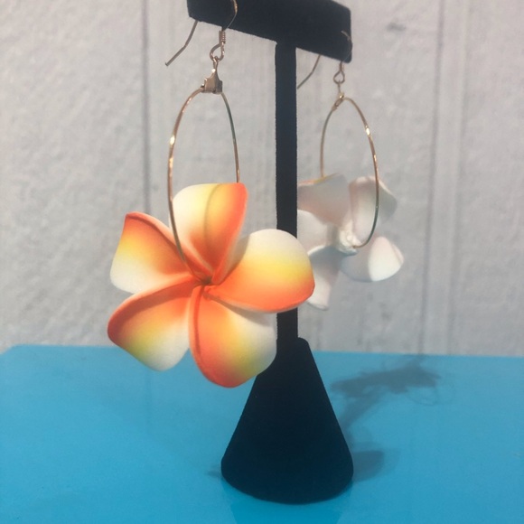 Foam Flower Earrings - Picture 2 of 11